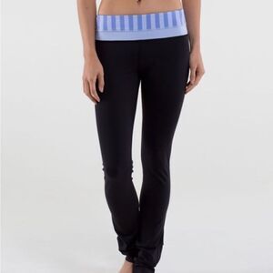 Lululemon Skinny Groove Pant Black / Apex Stripe Lavender Dusk / Lavender Dusk 6
